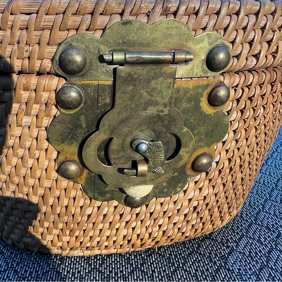 Vintage Basket Bucket Purse. Asian basket with Koi Fish Clasp from 1950’s - Picture 13 of 13